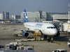 Das Flugzeug, das Oli und Chris nach Paris brachte